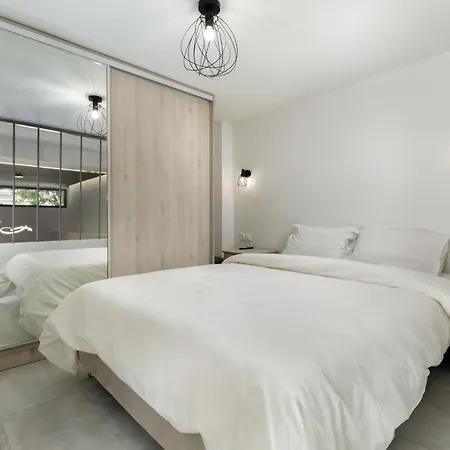 C.7 Cyclamen #Loft_Studio_Near_The_Sea Thessaloniki Exterior photo